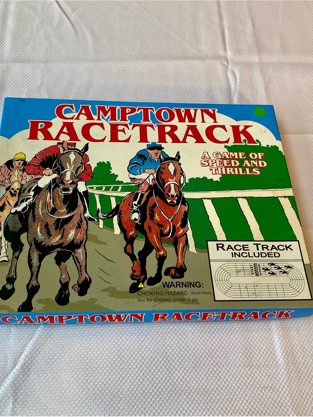 Camp town Racetrack Board Game - Vintage Horse Racing Game (Green, Blue, Red)